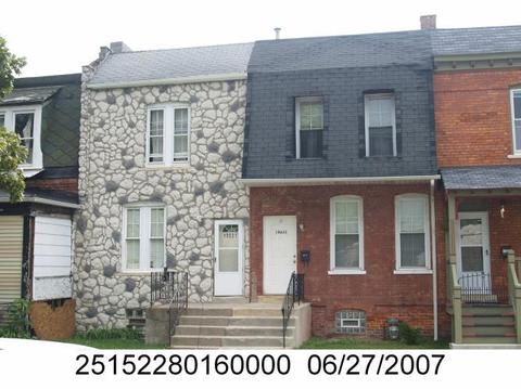 10631 S Champlain Ave, Chicago, IL 60628 photo 1