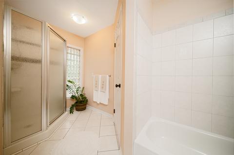 237 Thomas St, Cary, IL 60013 photo 13