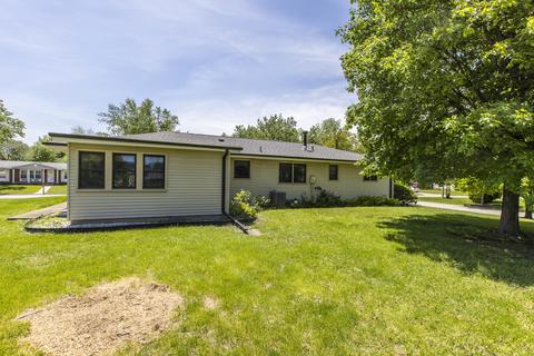 2702 E Washington St, Bloomington, IL 61704 photo 24