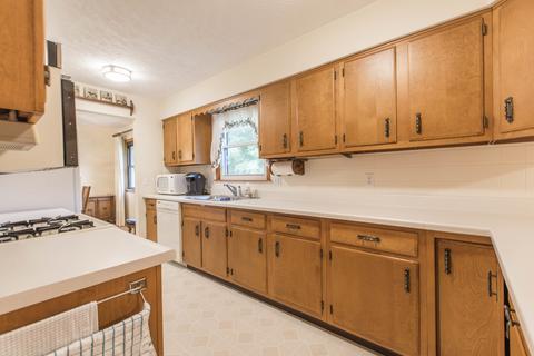 2702 E Washington St, Bloomington, IL 61704 photo 9