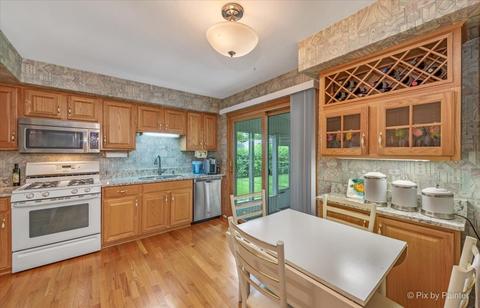 1414 Coolidge Ave, Wheaton, IL 60189 photo 4