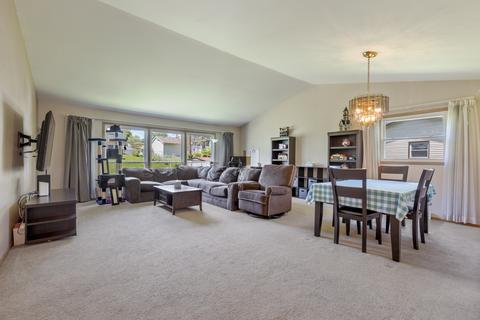 124 Saint Armand Ln, Wheeling, IL 60090 photo 3