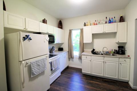 397 E Water St, Kankakee, IL 60901 photo 5