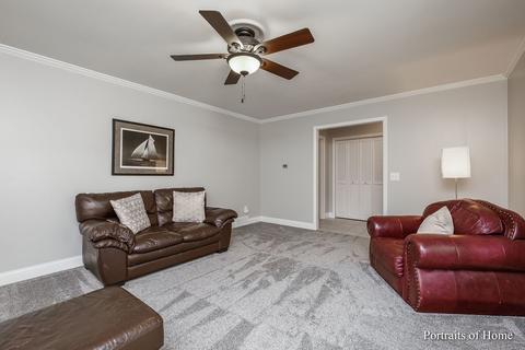 2070 Alschuler Dr, Aurora, IL 60506 photo 5