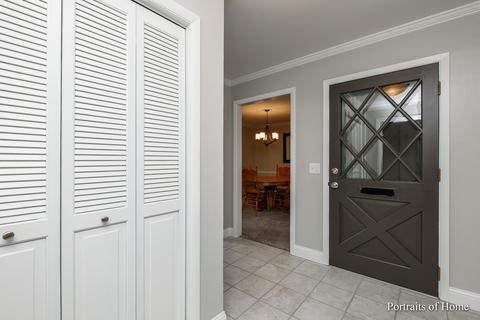 2070 Alschuler Dr, Aurora, IL 60506 photo 3