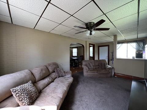 835 E Shawnee St, Freeport, IL 61032 photo 11