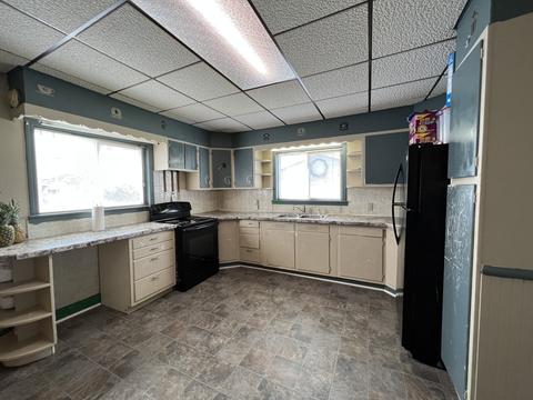 835 E Shawnee St, Freeport, IL 61032 photo 4