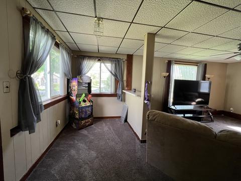 835 E Shawnee St, Freeport, IL 61032 photo 13