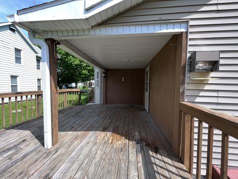 835 E Shawnee St, Freeport, IL 61032 photo 25