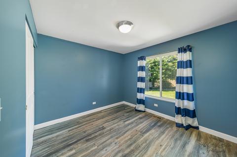 701 Wimbleton Trl, Mchenry, IL 60050 photo 11