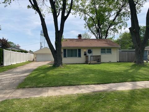2408 Cardinal Dr, Rolling Meadows, IL 60008 photo 2