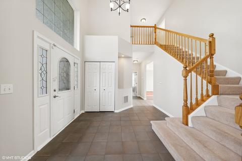 11302 Glenbrook Cir, Plainfield, IL 60585 photo 2