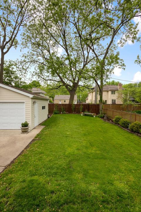 1732 Maclean Ct, Glenview, IL 60025 photo 29