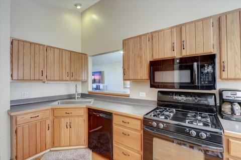 644 Alice Pl, Elgin, IL 60123 photo 9