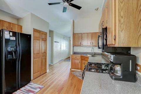 644 Alice Pl, Elgin, IL 60123 photo 8