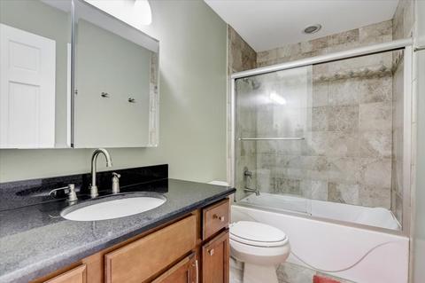 644 Alice Pl, Elgin, IL 60123 photo 20