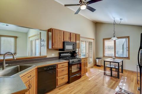 644 Alice Pl, Elgin, IL 60123 photo 7