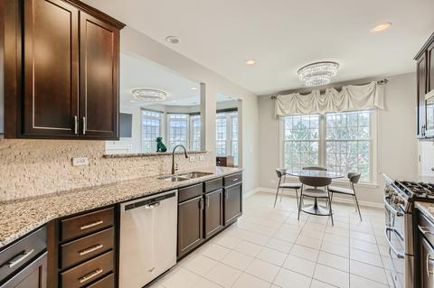 2634 Commons Dr, Glenview, IL 60026 photo 9