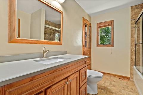 515 Hampton Cir, Bartlett, IL 60103 photo 25