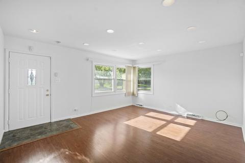 16504 Honore Ave, Markham, IL 60426 photo 3