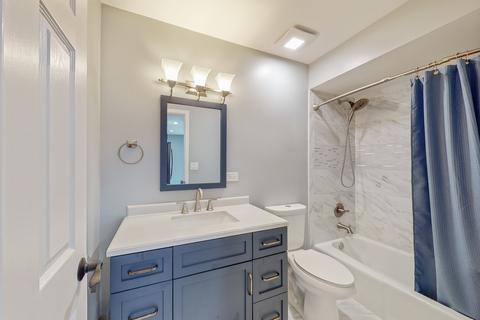 1250 E Washington St #5, Des Plaines, IL 60016 photo 9