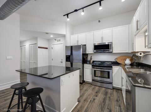 901 W Madison St #1012, Chicago, IL 60607 photo 7