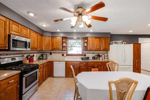 506 Elm St, Cornell, IL 61319 photo 5