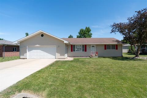 506 Elm St, Cornell, IL 61319 photo 1