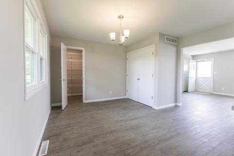 413 E Northtown Rd, Normal, IL 61761 photo 14