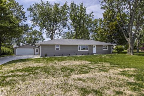 413 E Northtown Rd, Normal, IL 61761 photo 1