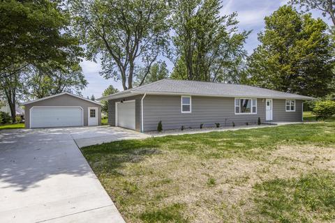413 E Northtown Rd, Normal, IL 61761 photo 2