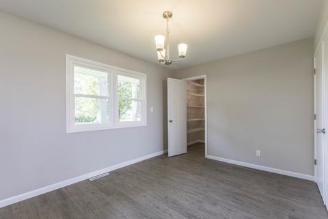 413 E Northtown Rd, Normal, IL 61761 photo 12
