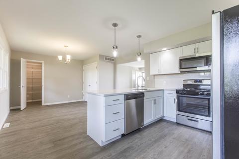 413 E Northtown Rd, Normal, IL 61761 photo 15