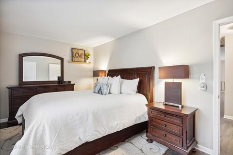 1679 Valley Forge Ct #A, Wheaton, IL 60189 photo 13