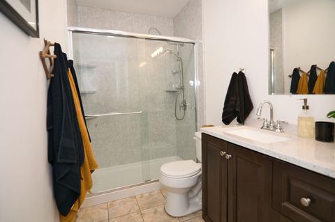 4005 Grand Ave, Mchenry, IL 60050 photo 8