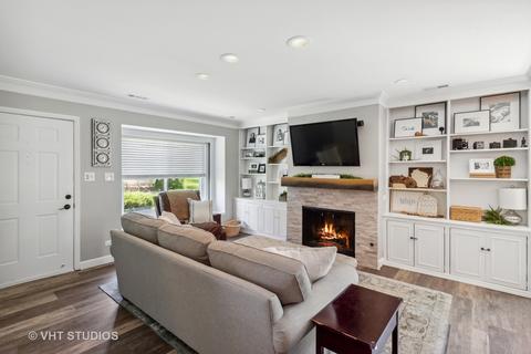 2007 Sudbury Dr, Hoffman Estates, IL 60169 photo 3