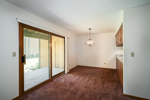 940 Jefferson Ave #B, Elgin, IL 60120 photo 5