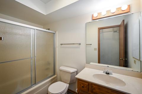 940 Jefferson Ave #B, Elgin, IL 60120 photo 13