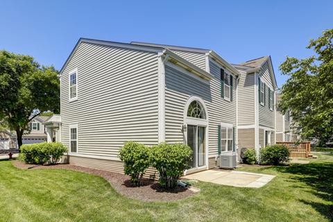 2444 Oak Tree Ln, Plainfield, IL 60586 photo 2