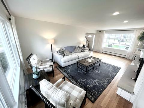 2504 Pick Dr, Glenview, IL 60025 photo 9
