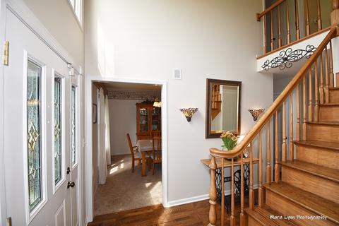 75 Newberry Ct, Elgin, IL 60124 photo 4
