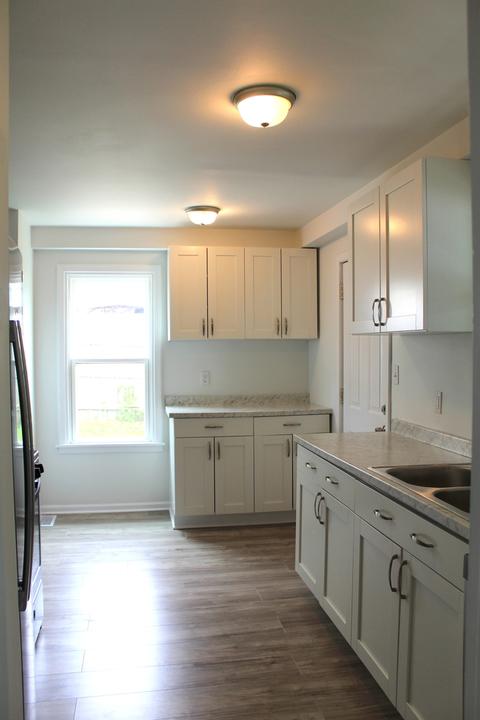 275 Mcclure Ave, Elgin, IL 60123 photo 6