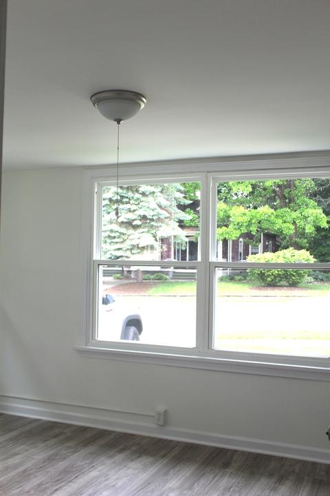 275 Mcclure Ave, Elgin, IL 60123 photo 14