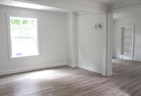 275 Mcclure Ave, Elgin, IL 60123 photo 9