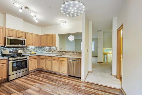1747 Sienna Ct, Wheeling, IL 60090 photo 9