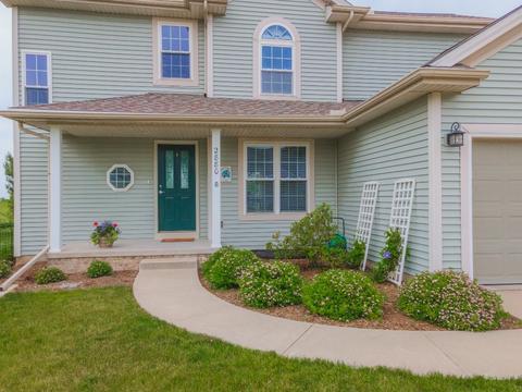2880 Grey Hawk Dr, Normal, IL 61761 photo 3