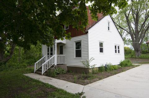 804 E Diggins St, Harvard, IL 60033 photo 1