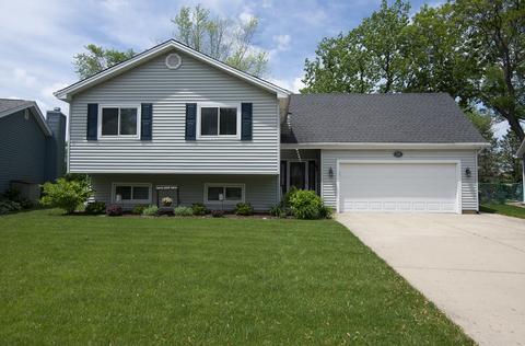424 Harbor Ter, Bartlett, IL 60103 photo 1