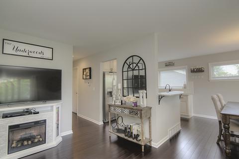 424 Harbor Ter, Bartlett, IL 60103 photo 4