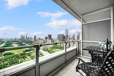 340 E Randolph St #3401, Chicago, IL 60601 photo 3